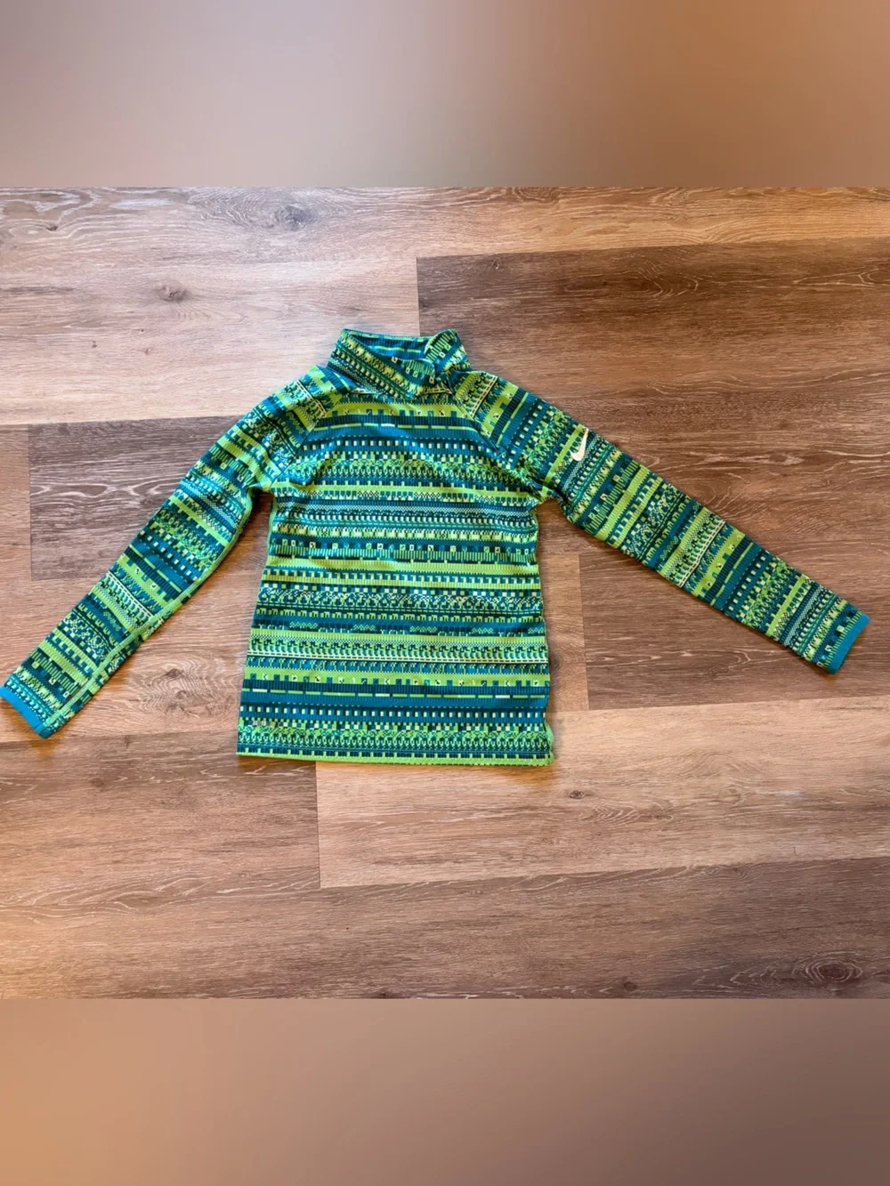 Nike Long-Sleeve Patterned Top in Lime Green and Teal